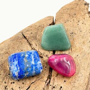 Valg med klarhed Tre sider af dig – i balance Pink Agat · Lapis Lazuli · Grøn Aventurin