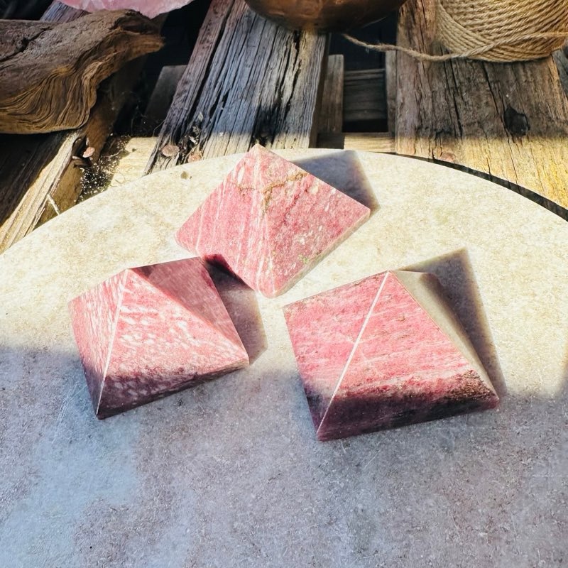 Thulit Pyramide - Billede 2